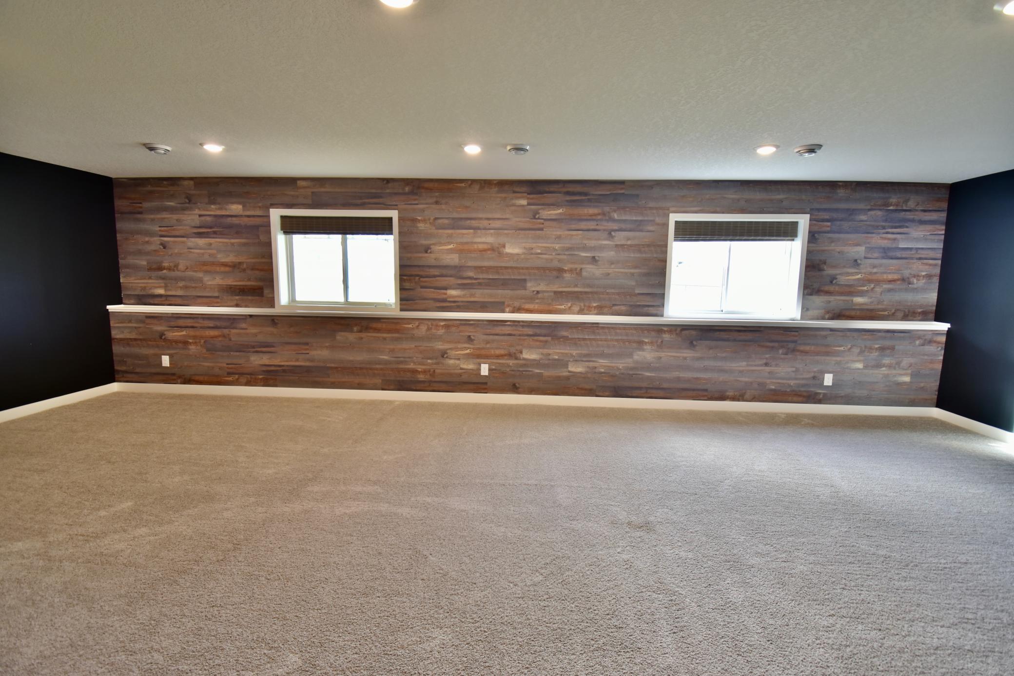 5237 Jansen Avenue Ne Property Photo 25