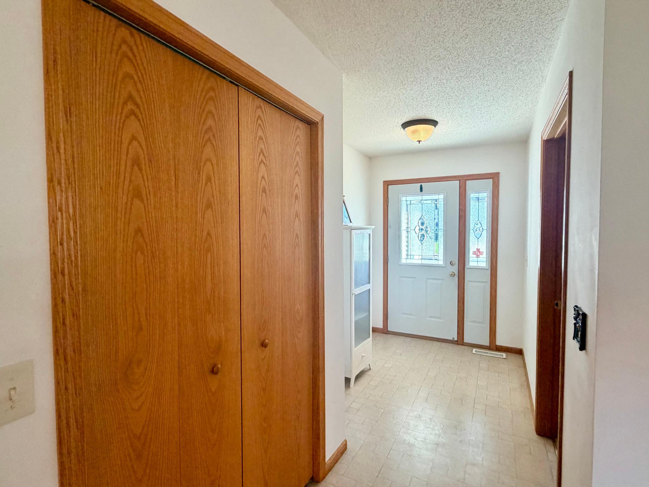 413 Circle View Drive Property Photo 6