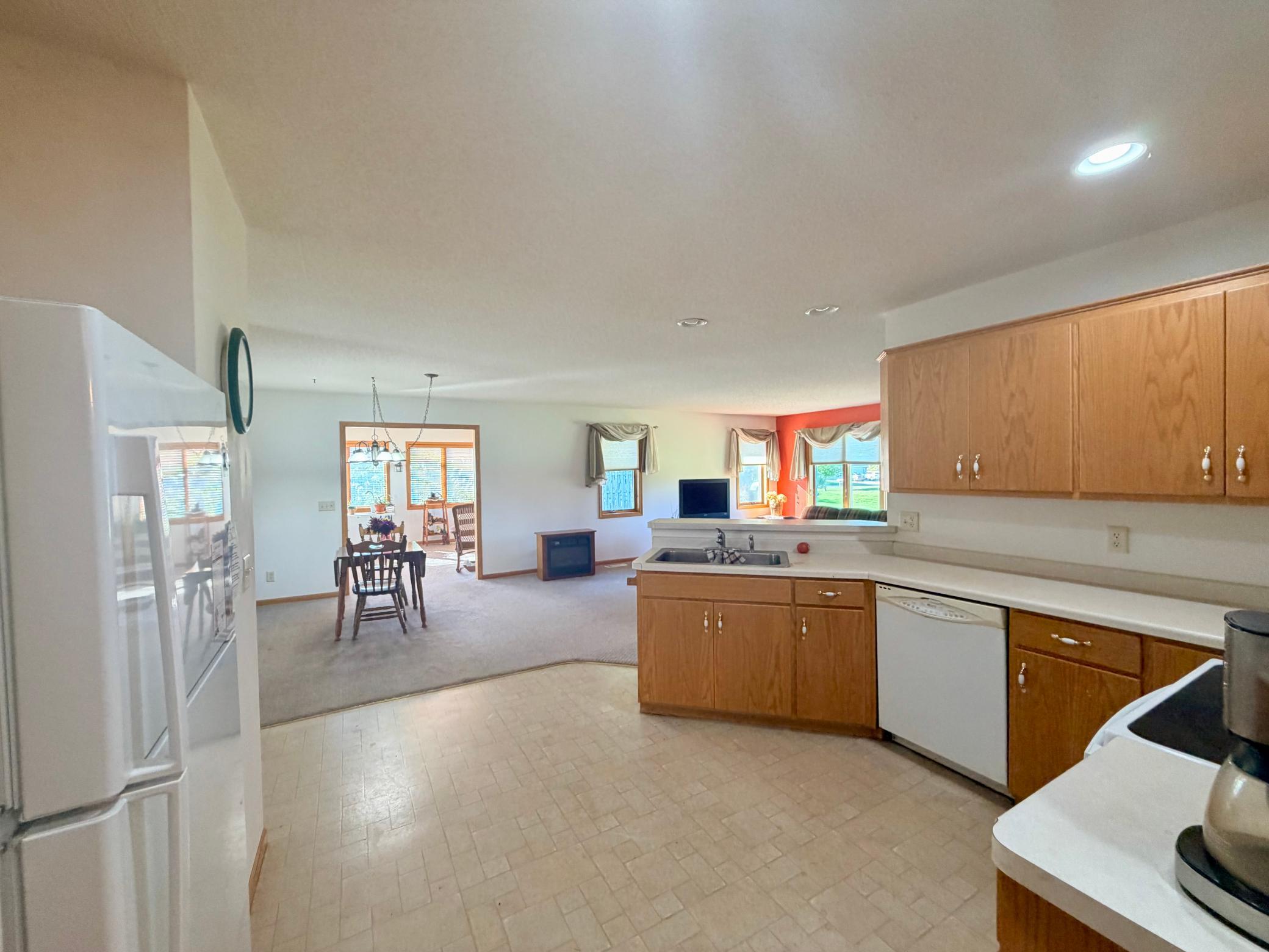 413 Circle View Drive Property Photo 9