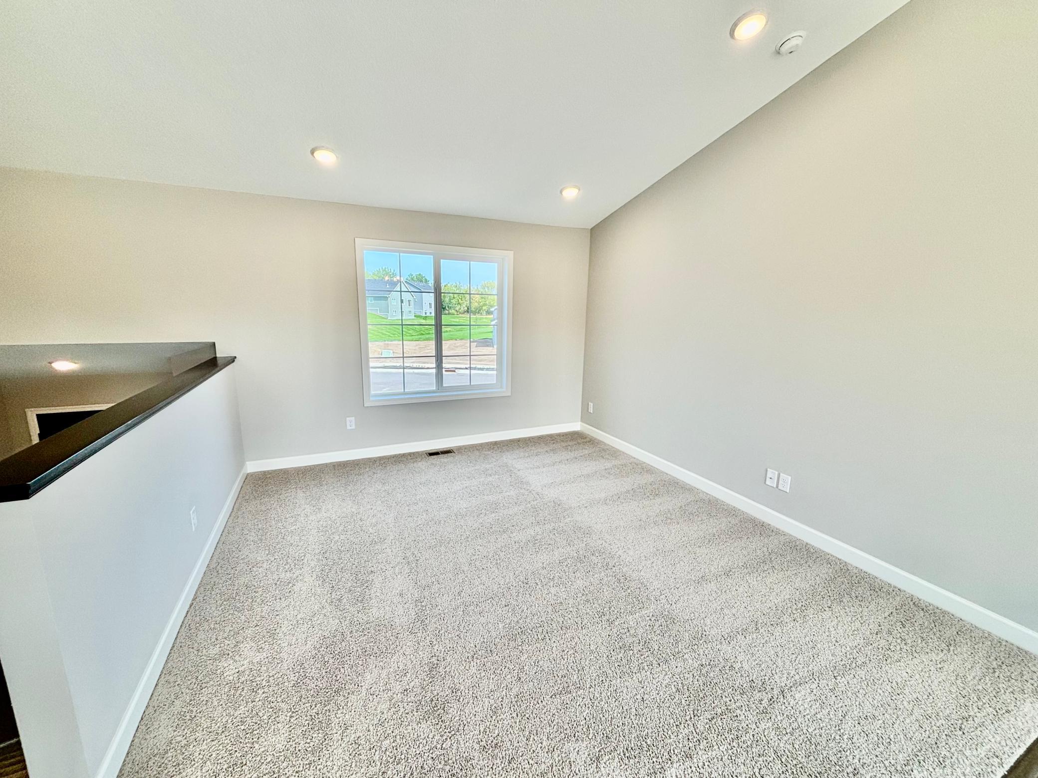 813 Walnut Grove Lane Property Photo 6