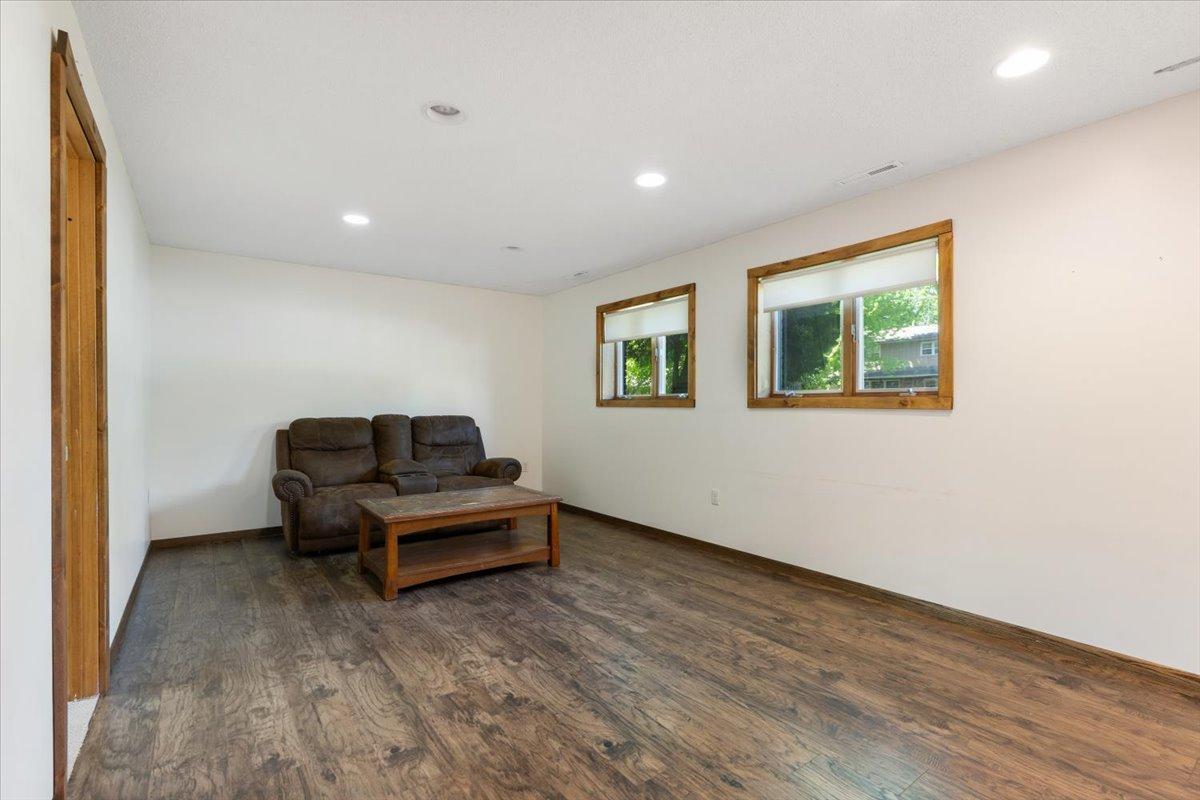 1614 12th Avenue Se Property Photo 18