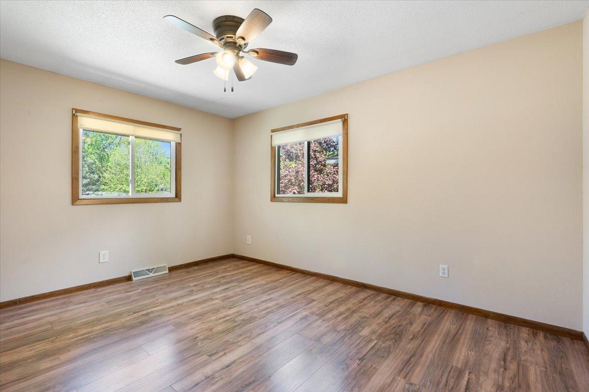 1614 12th Avenue Se Property Photo 19