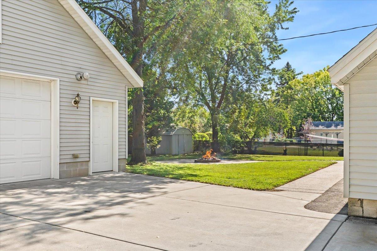 1284 12th Avenue N Property Photo 6