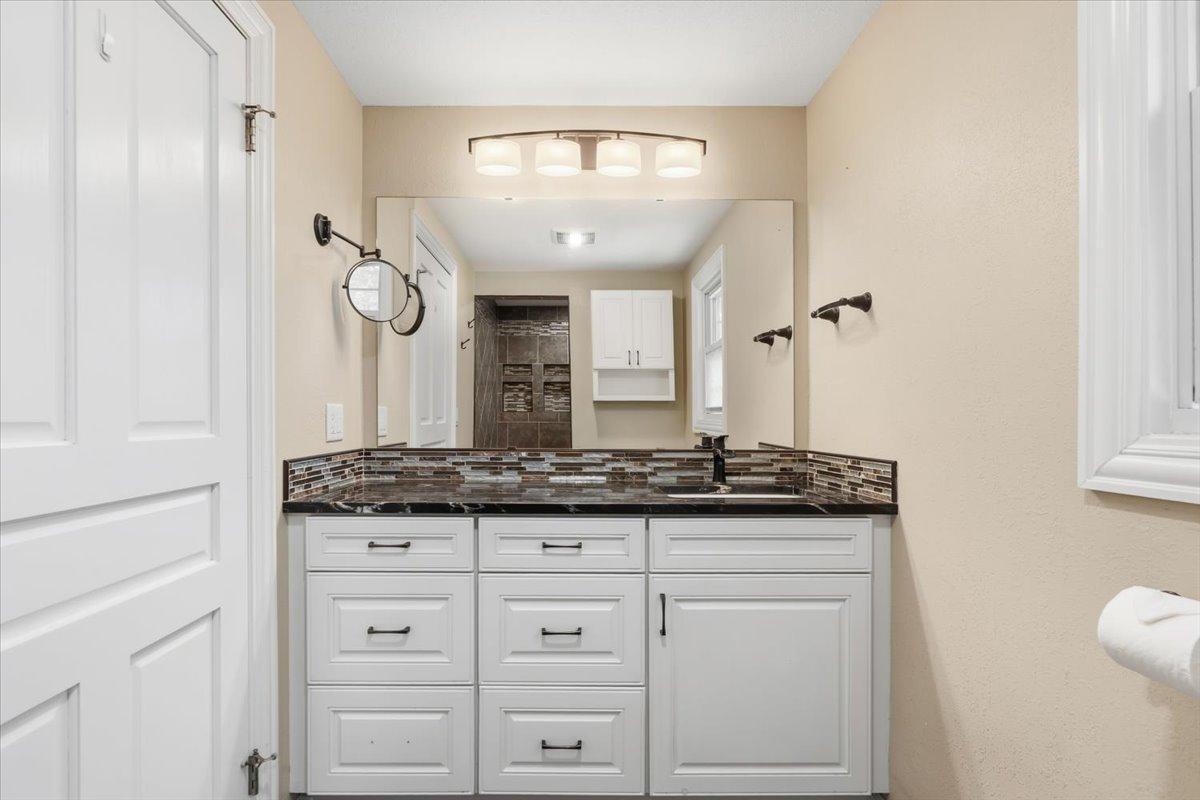 1284 12th Avenue N Property Photo 16