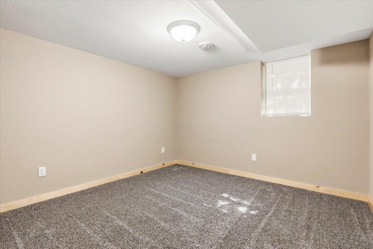 1284 12th Avenue N Property Photo 24