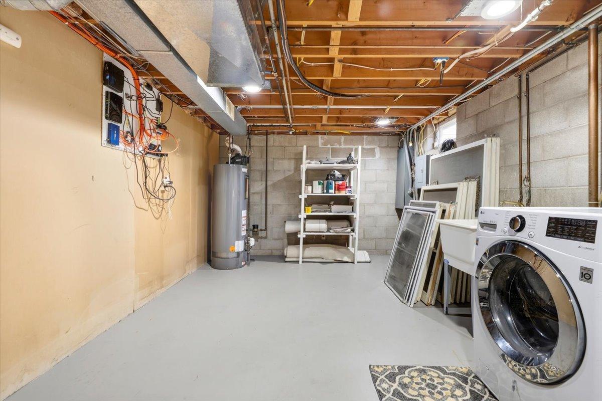 1284 12th Avenue N Property Photo 27