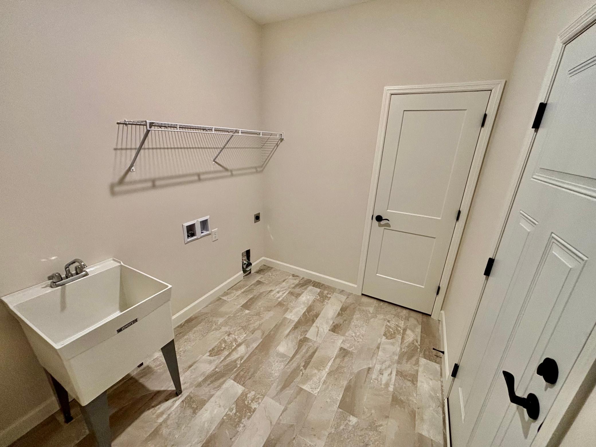 290 Emmy Lane Property Photo 14