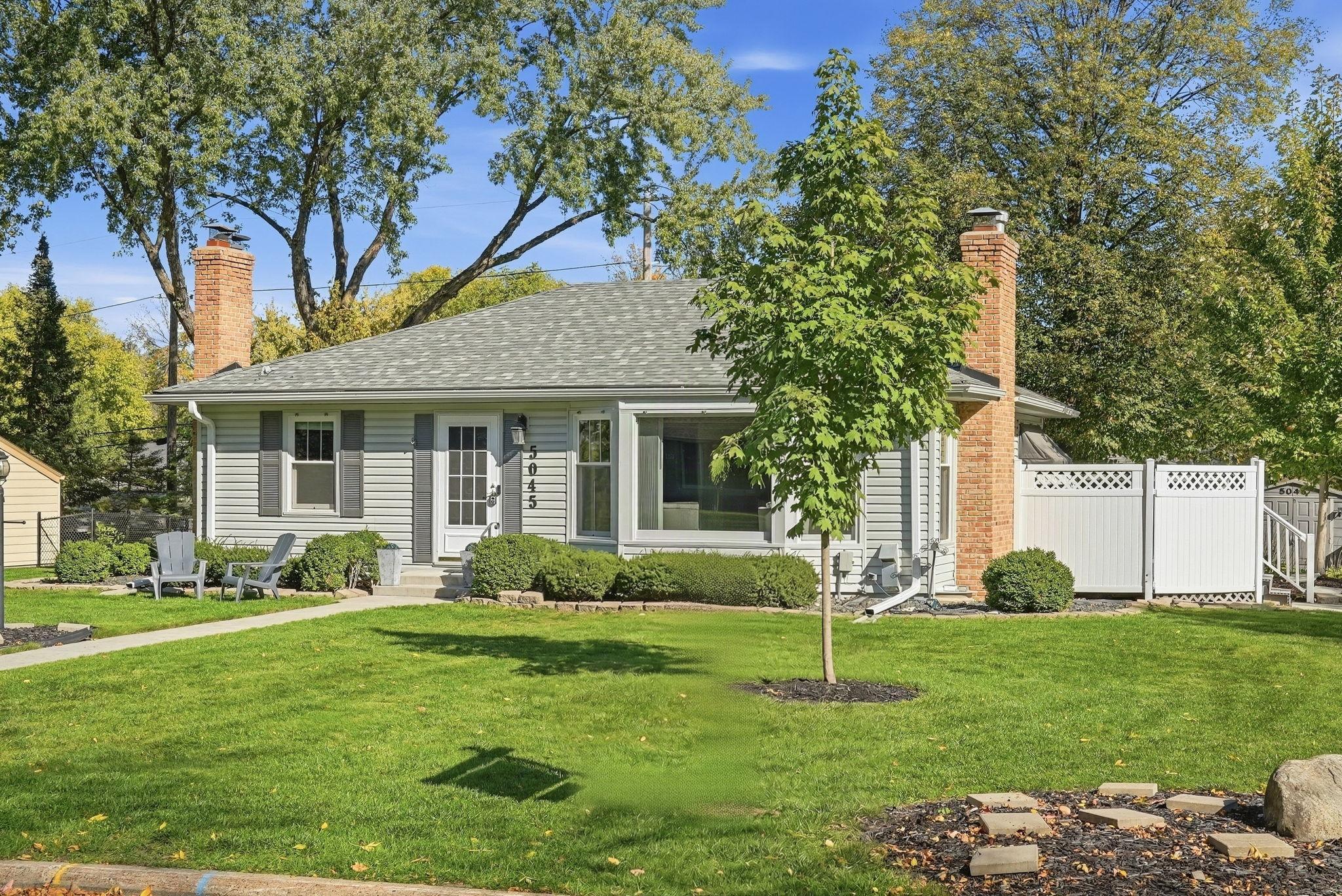 5045 Oxford Avenue Property Photo 1