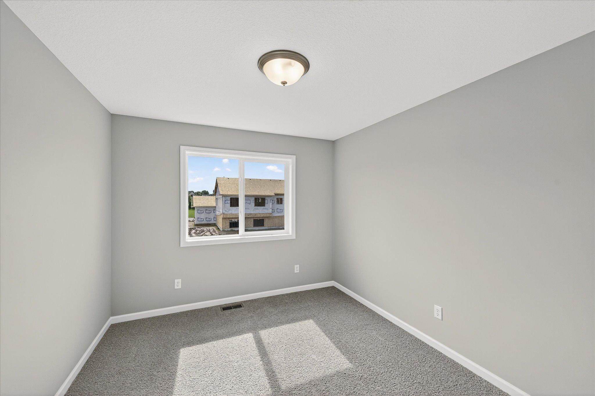 1748 Squirrel Way Property Photo 20