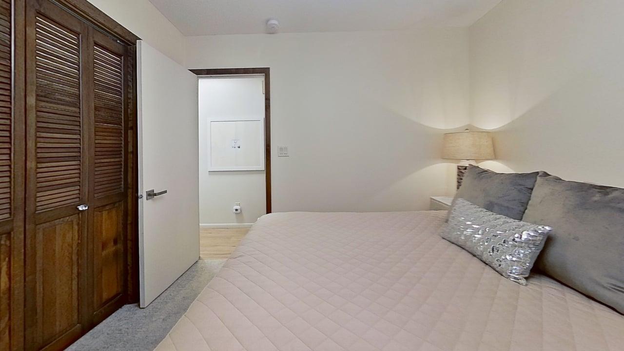 405 E Marshall Street Property Photo 39