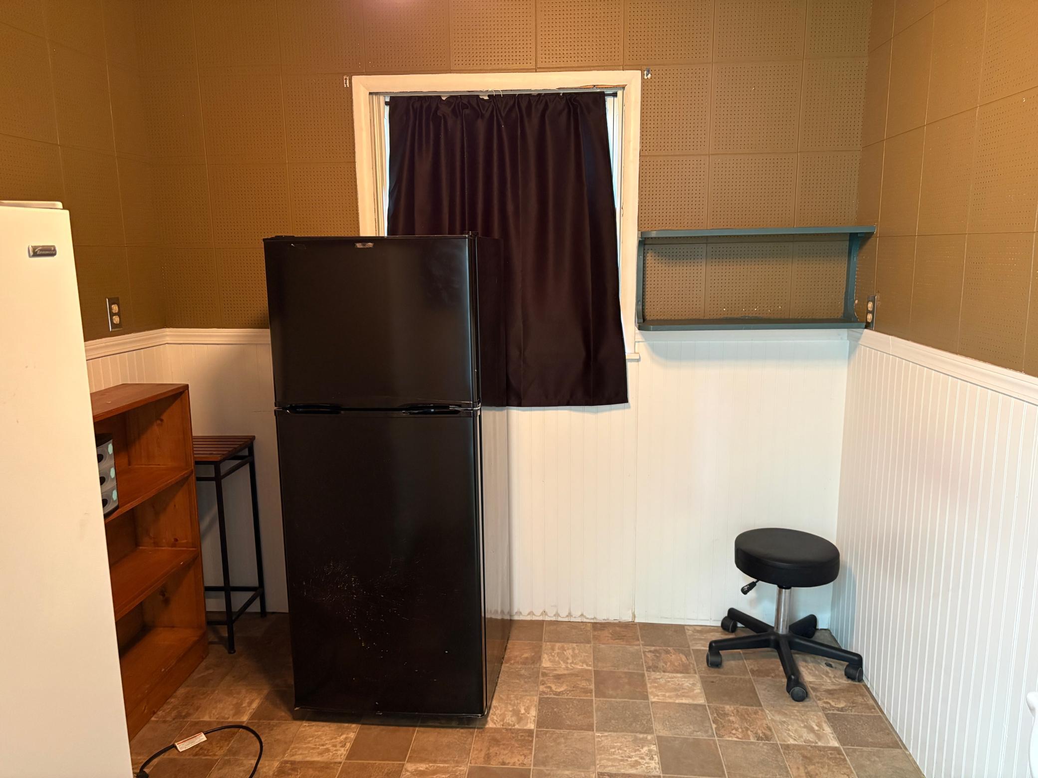 266 Second Avenue W Property Photo 8