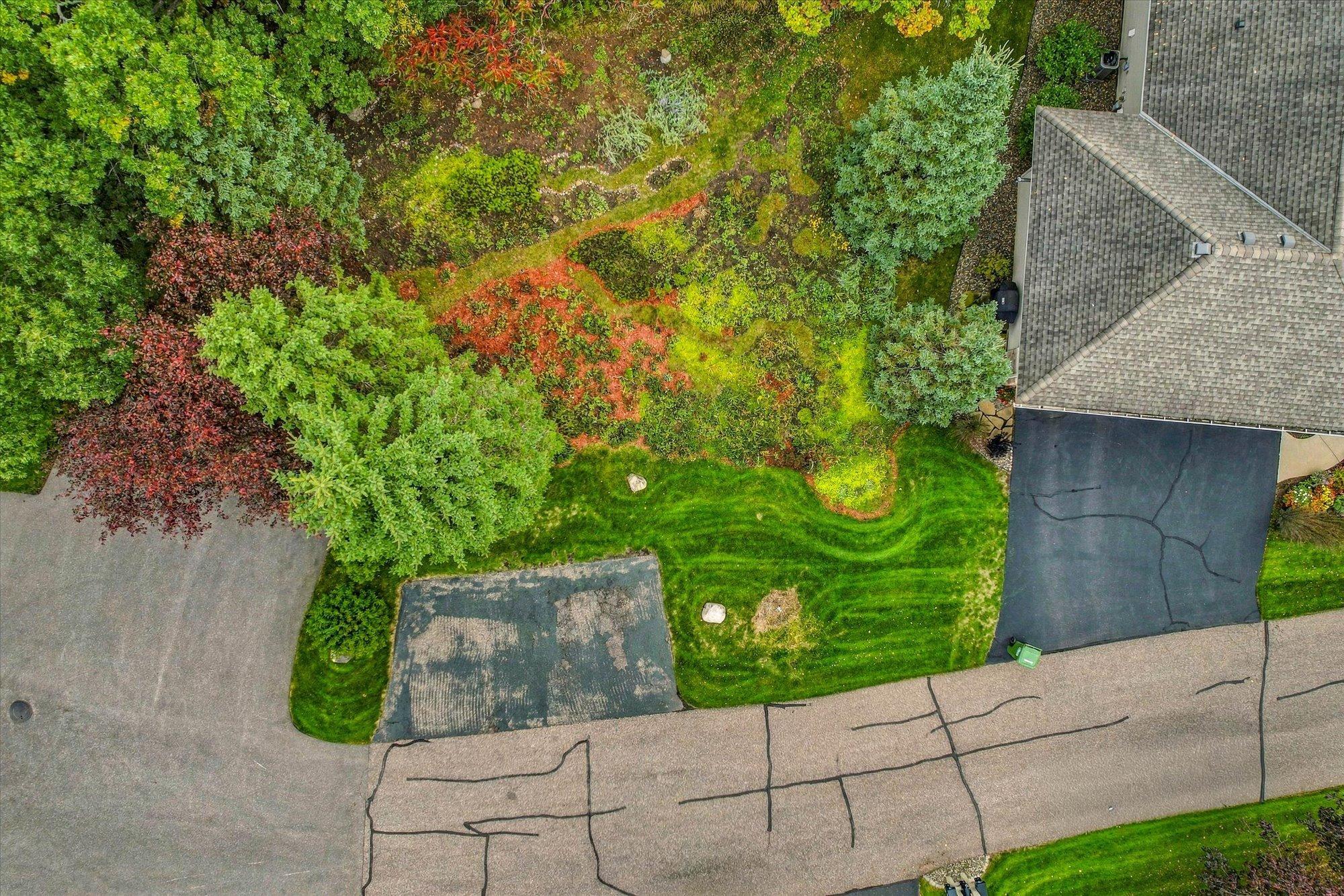 5 Summit Property Photo 2