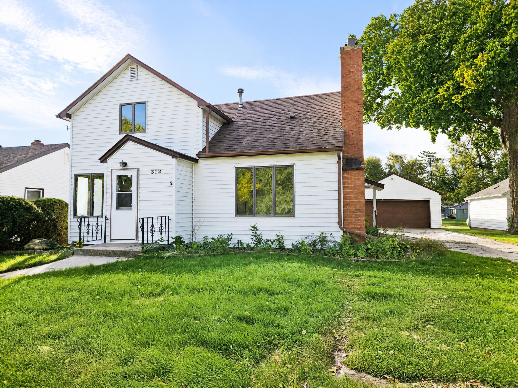 312 Melby Avenue Property Photo 1