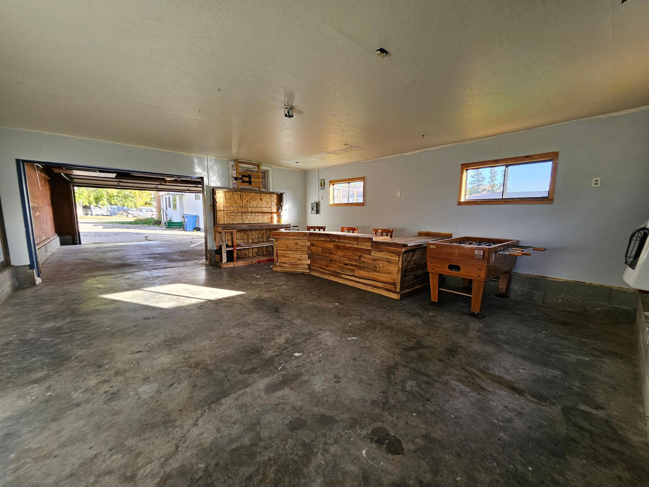 312 Melby Avenue Property Photo 4