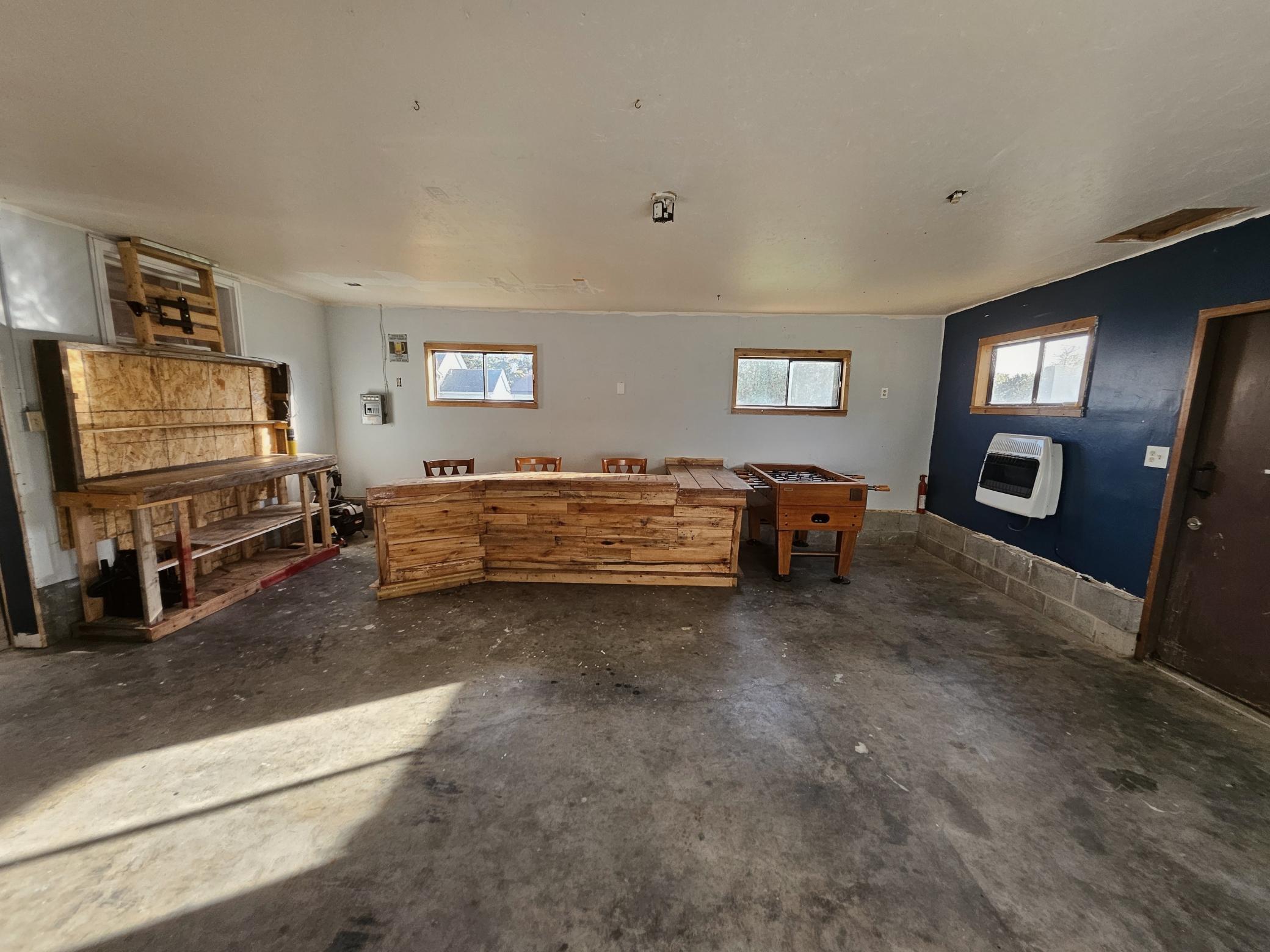 312 Melby Avenue Property Photo 5