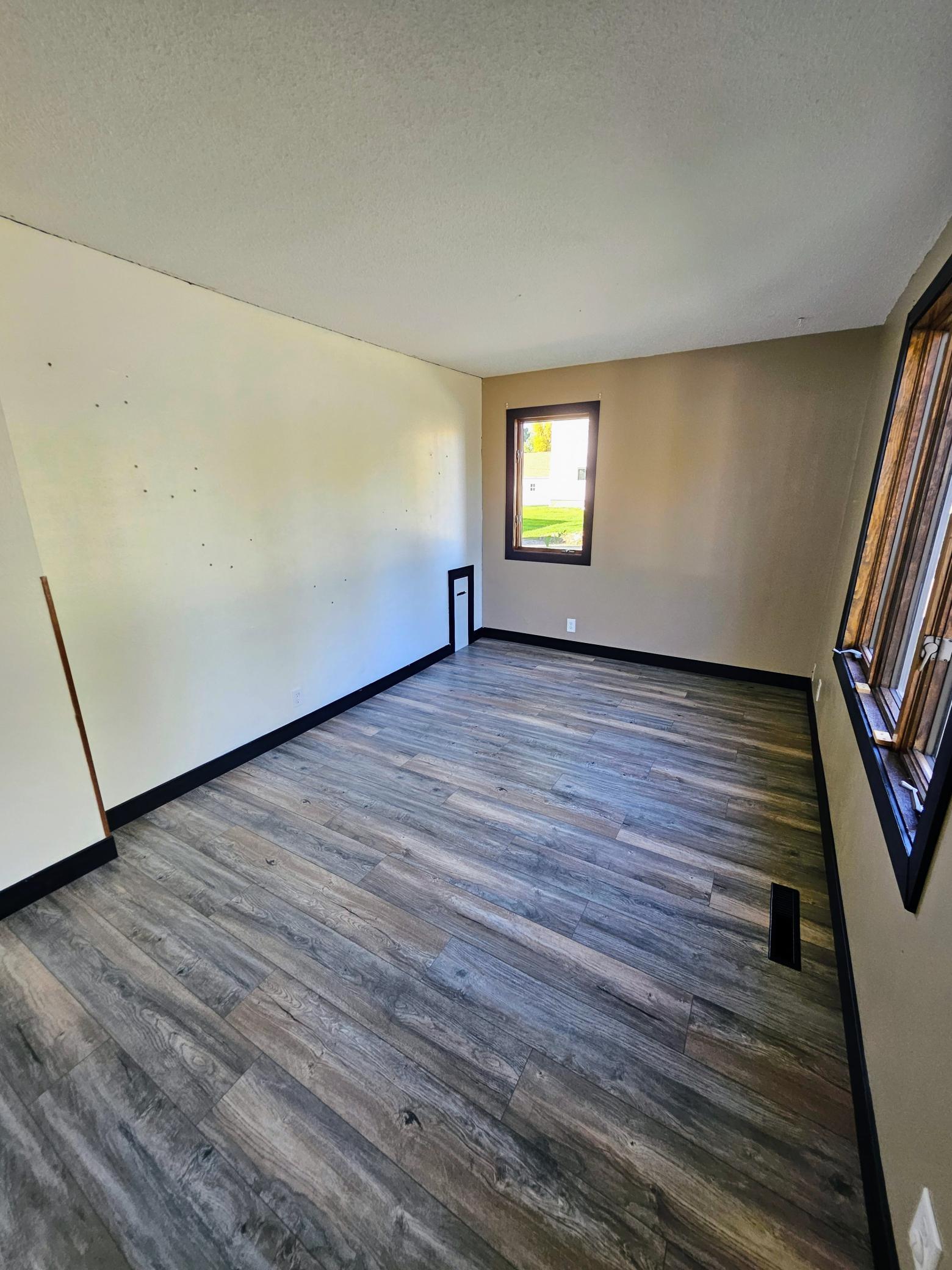 312 Melby Avenue Property Photo 18
