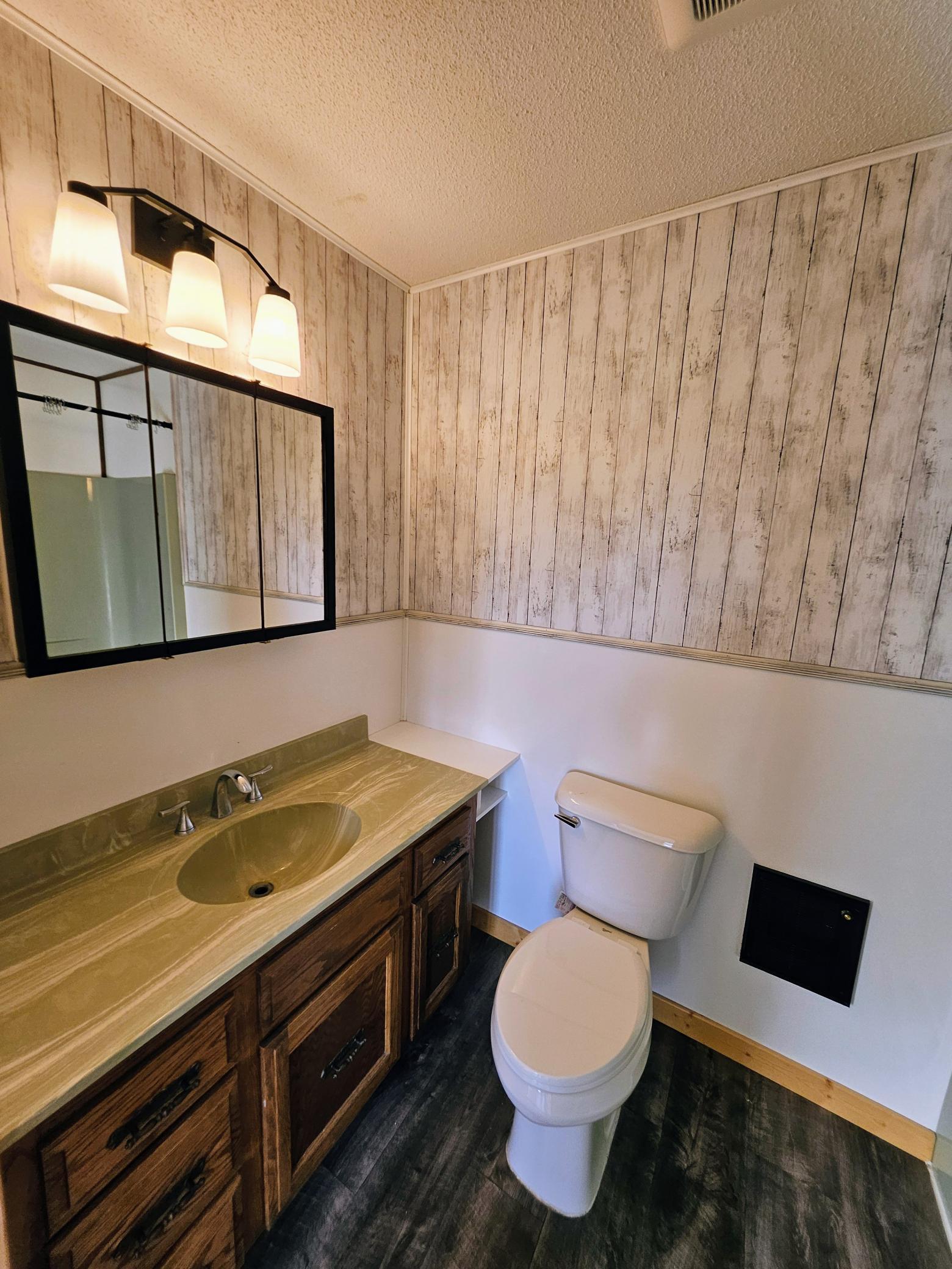 312 Melby Avenue Property Photo 23