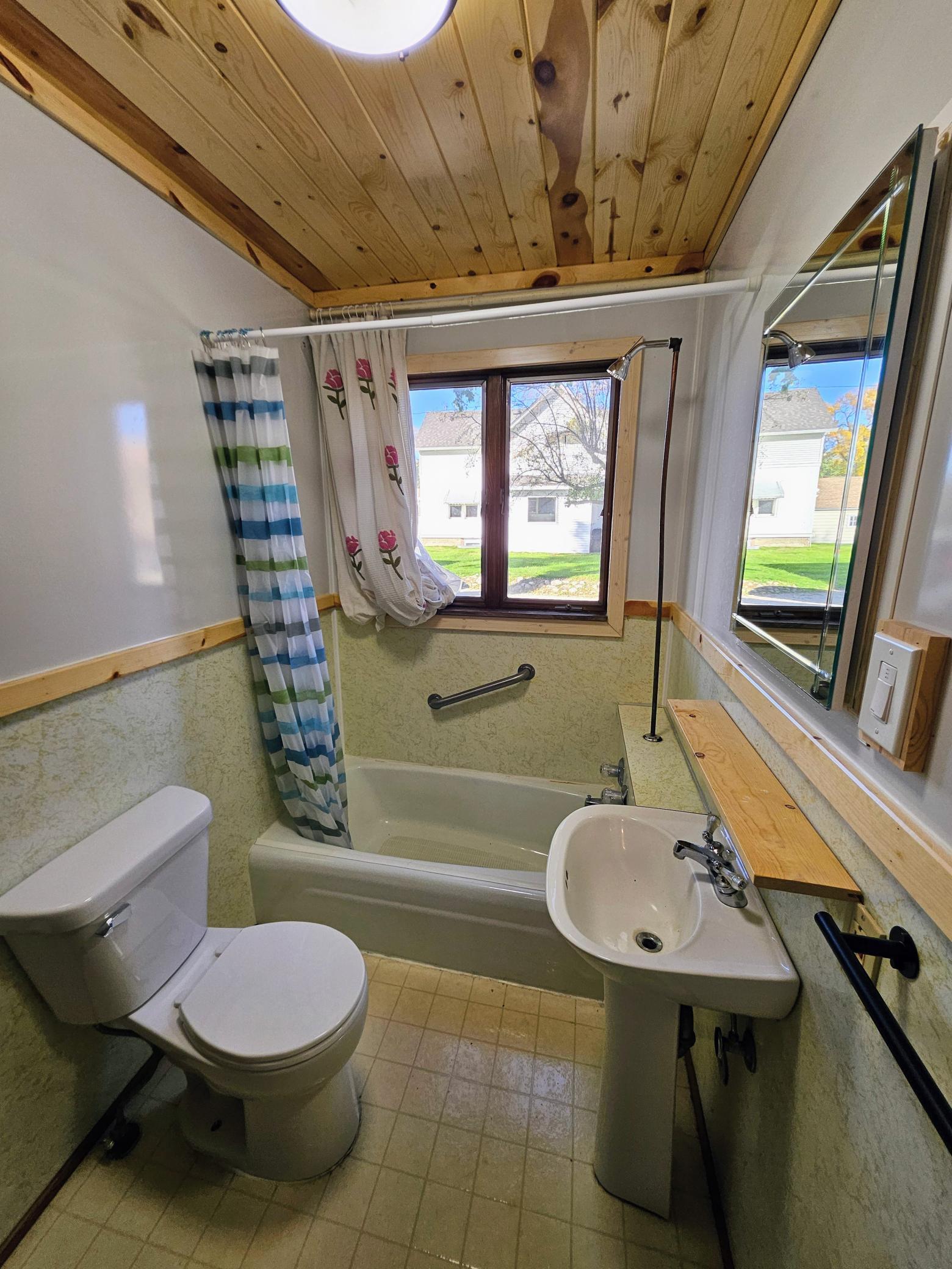 312 Melby Avenue Property Photo 24