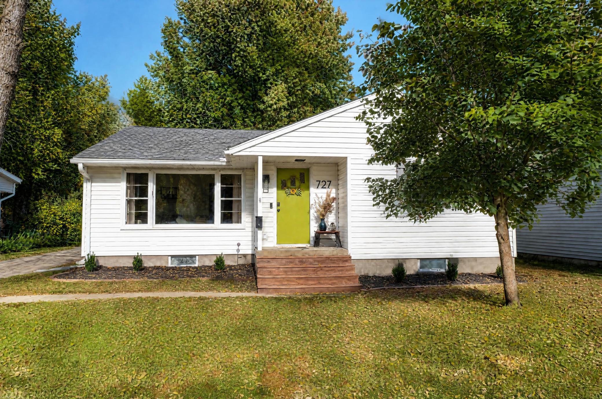 727 Austin Drive Property Photo 1