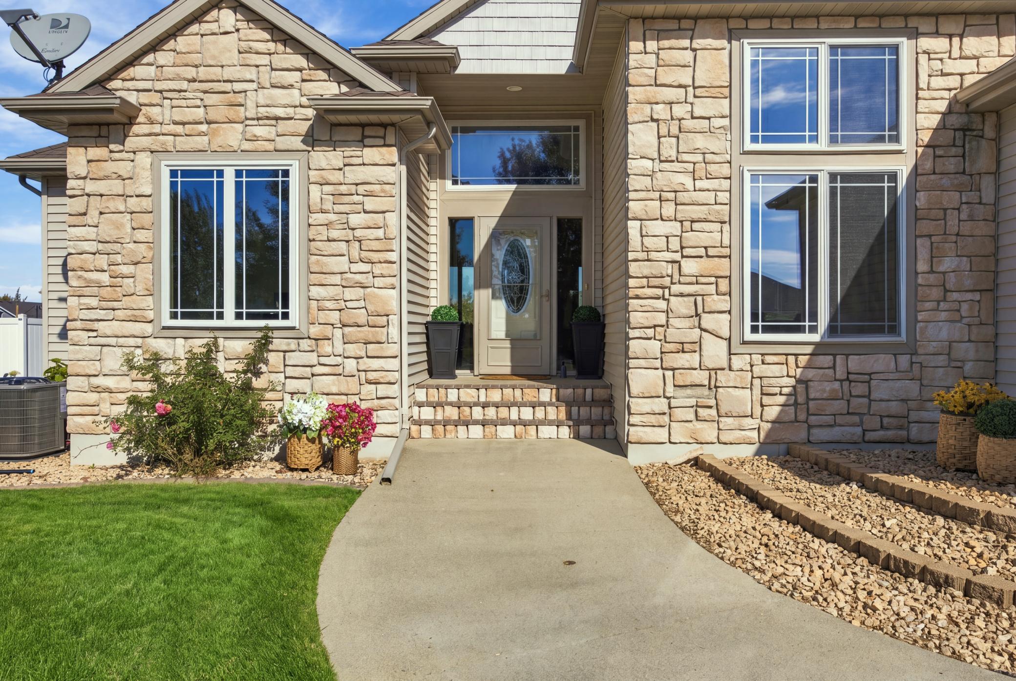 718 N Sedona Drive Property Photo 3
