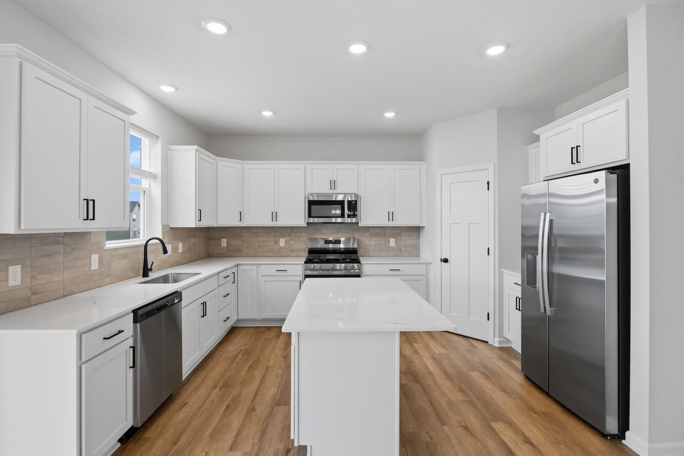 11627 16th Circle Ne Property Photo 6