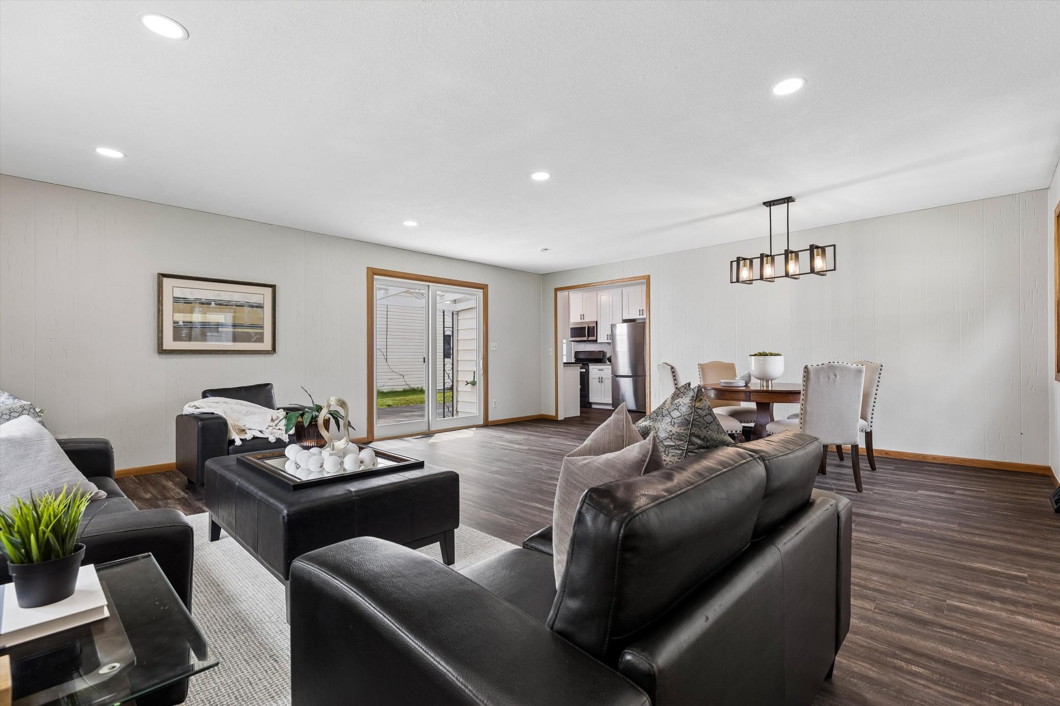 6839 10th Avenue S Property Photo 1