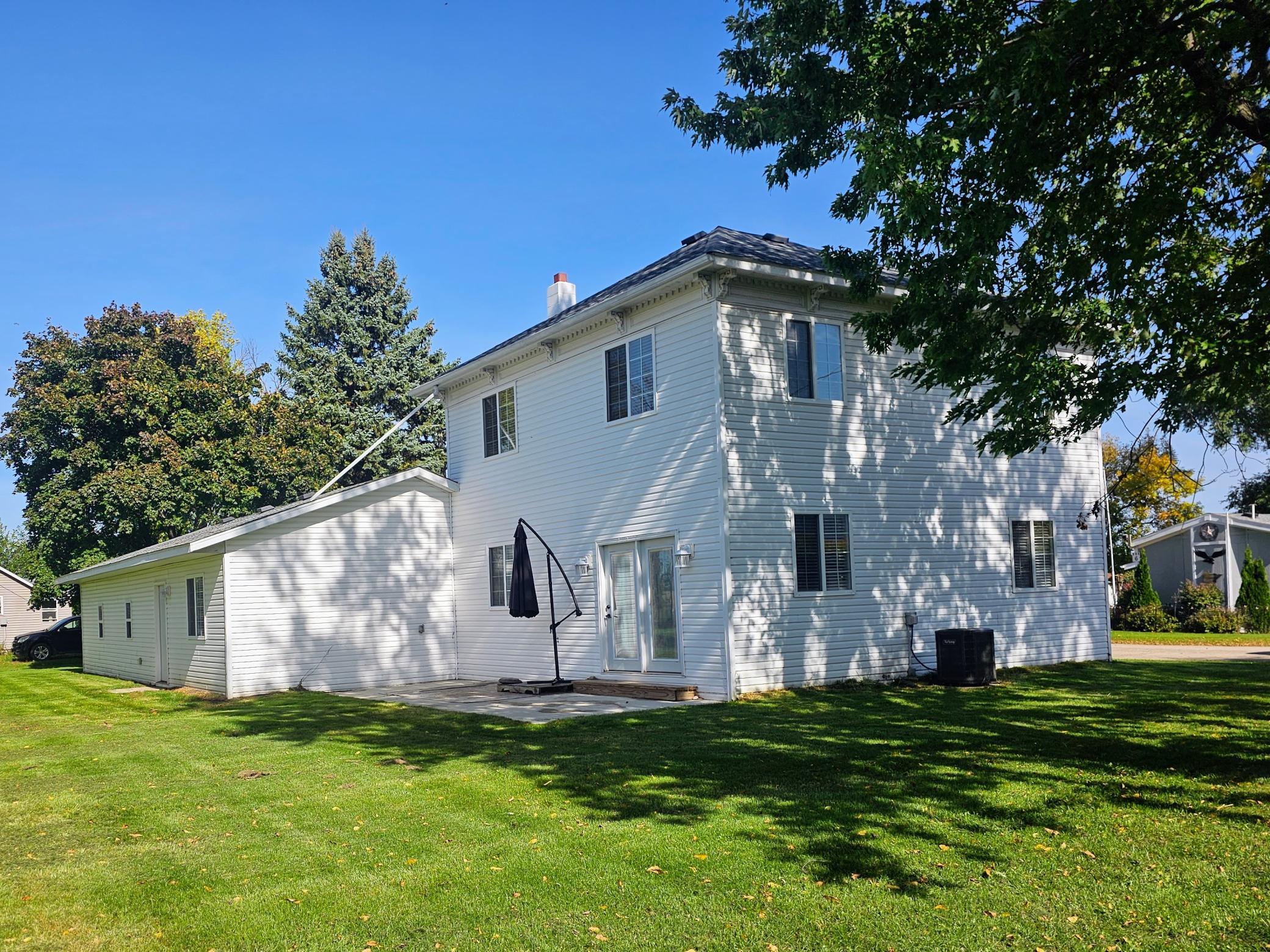 109 Washburn Avenue Property Photo 1