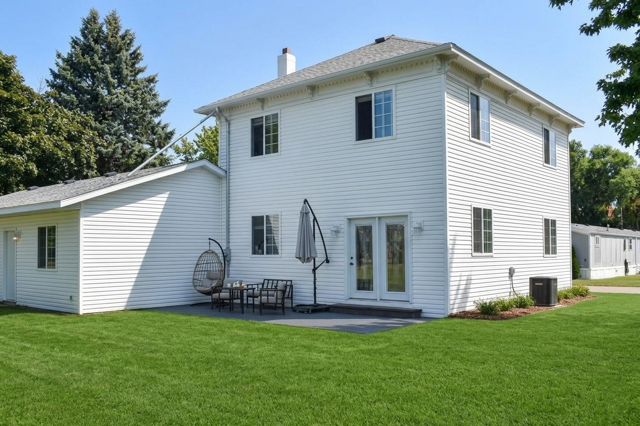 109 Washburn Avenue Property Photo 3