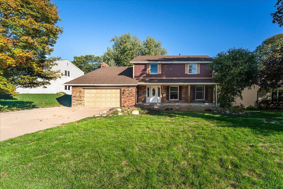 1331 Willow Circle Property Photo 1