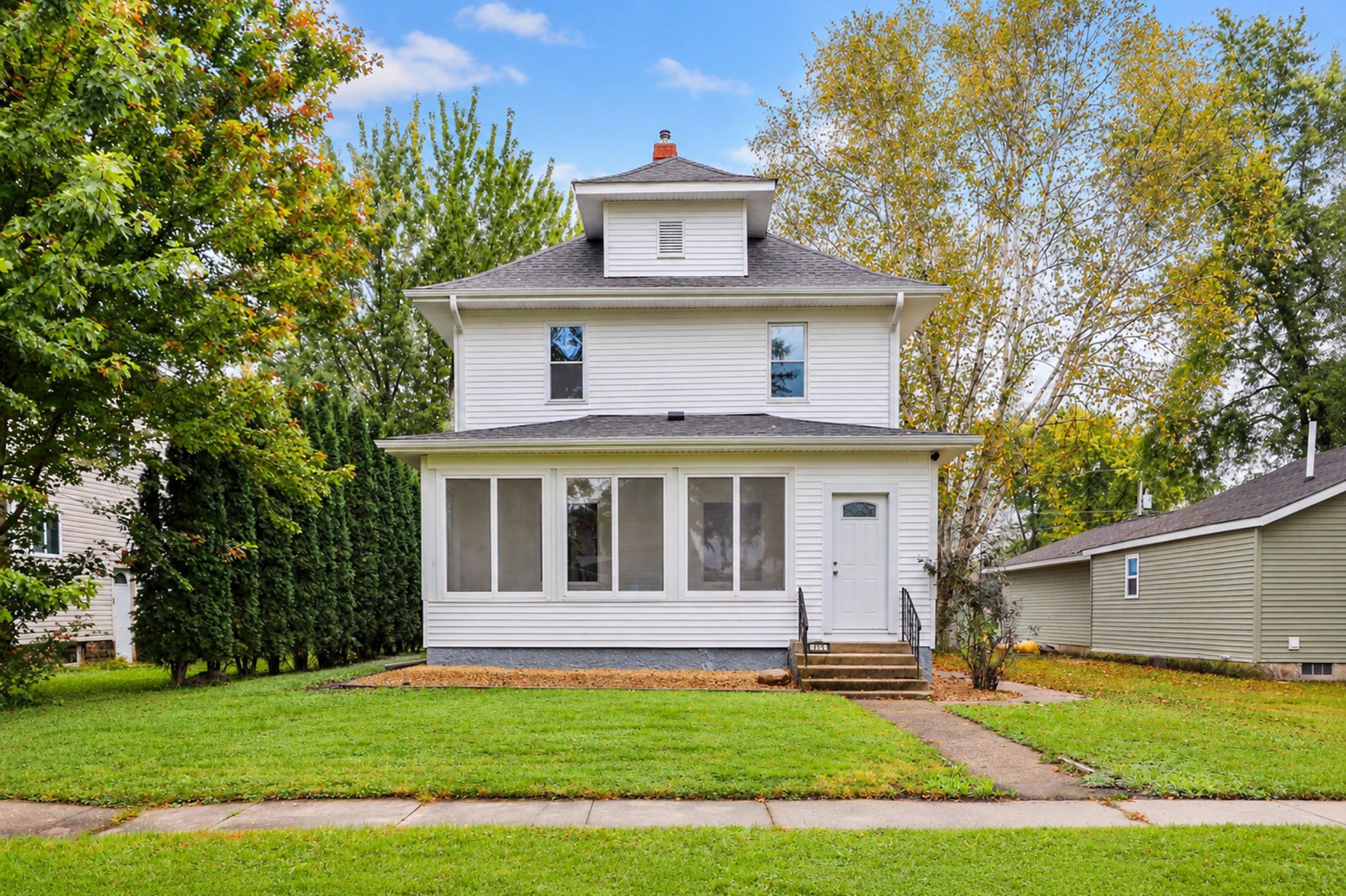 403 2nd Street Property Photo 1