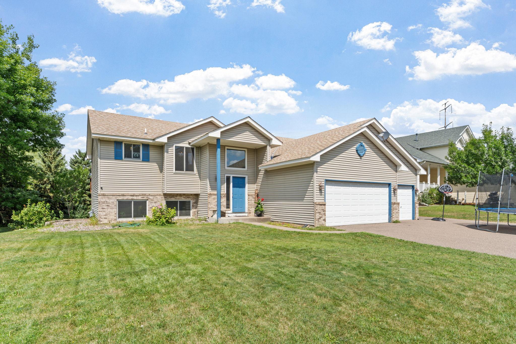 18566 96th Place N Property Photo 1