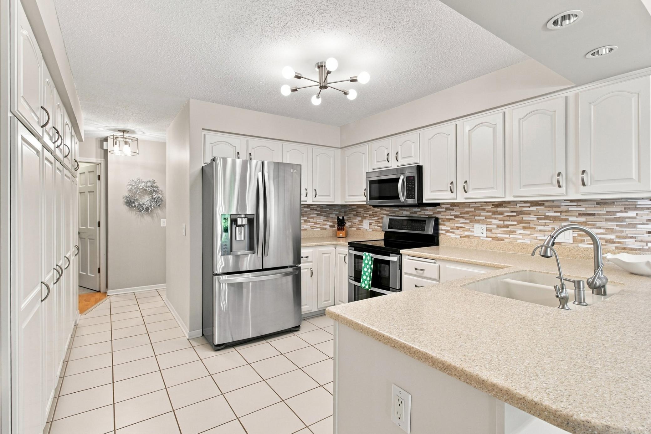 6287 Sequoia Circle Property Photo 6