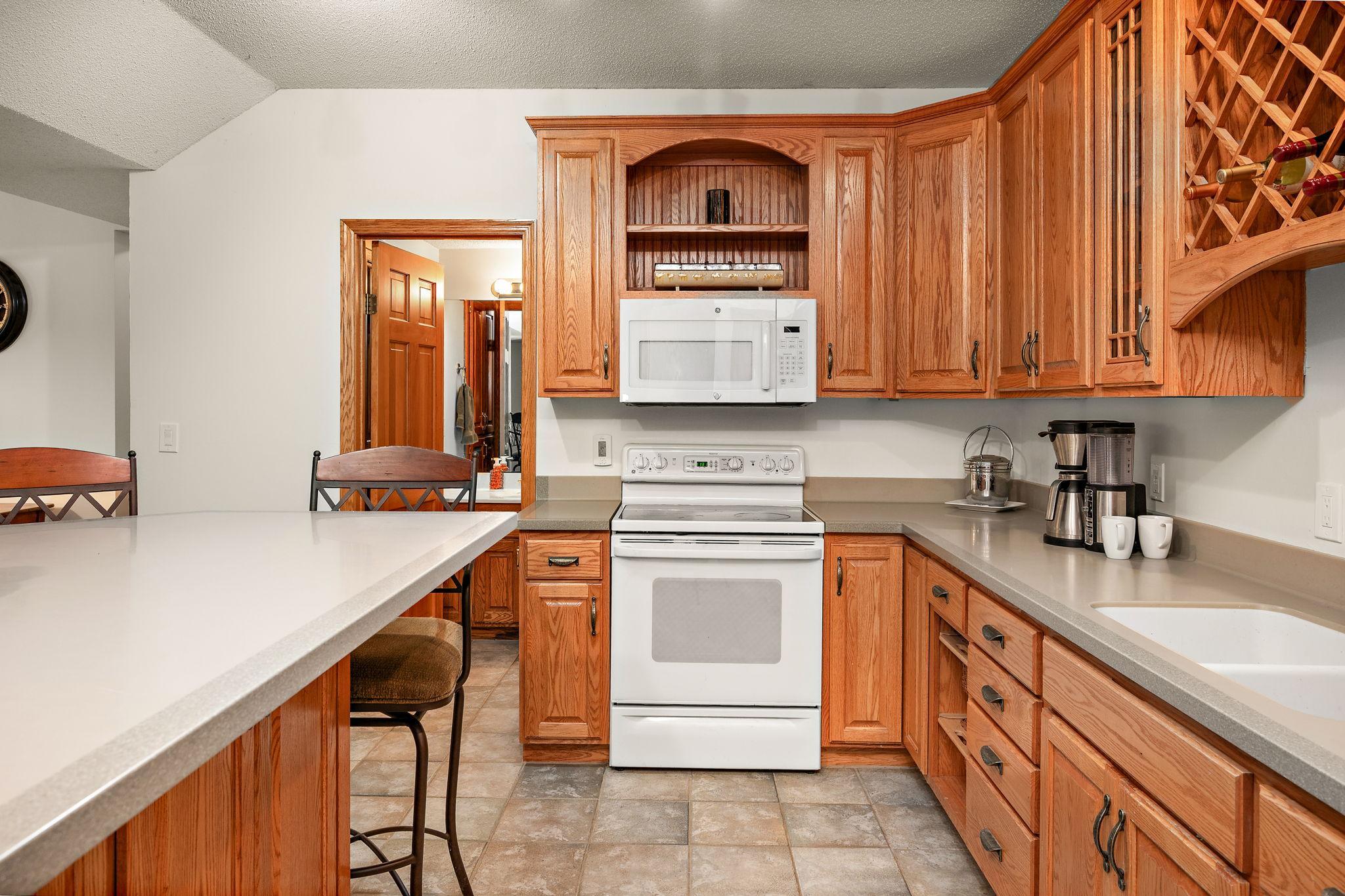 21448 Pointe Drive Property Photo 28