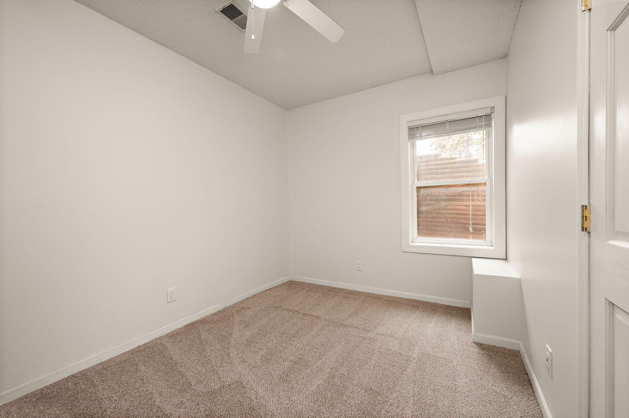 21448 Pointe Drive Property Photo 32