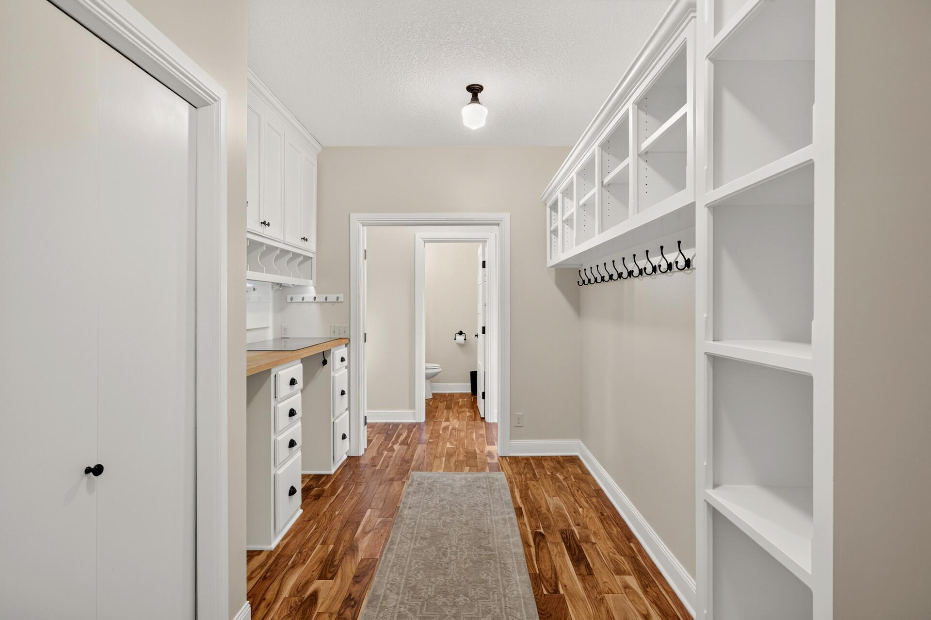 5060 Edgewater Drive Property Photo 26