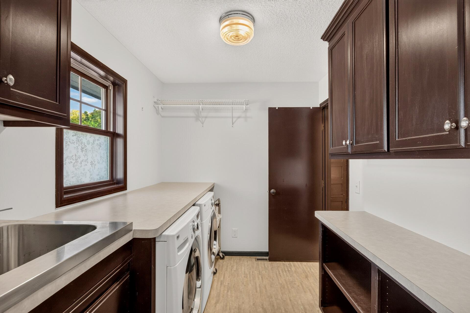 5060 Edgewater Drive Property Photo 38