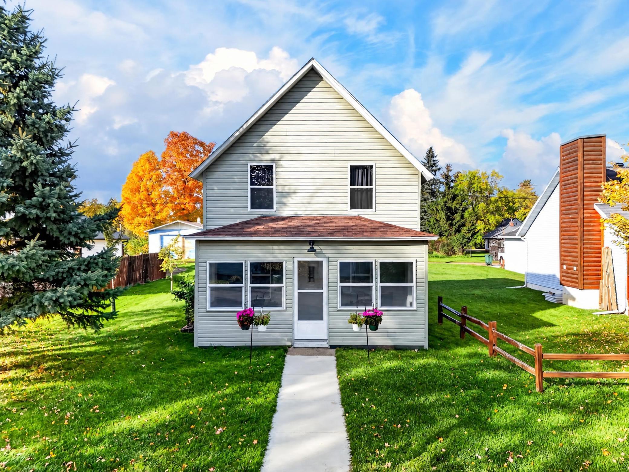 207 4th Street Ne Property Photo 2
