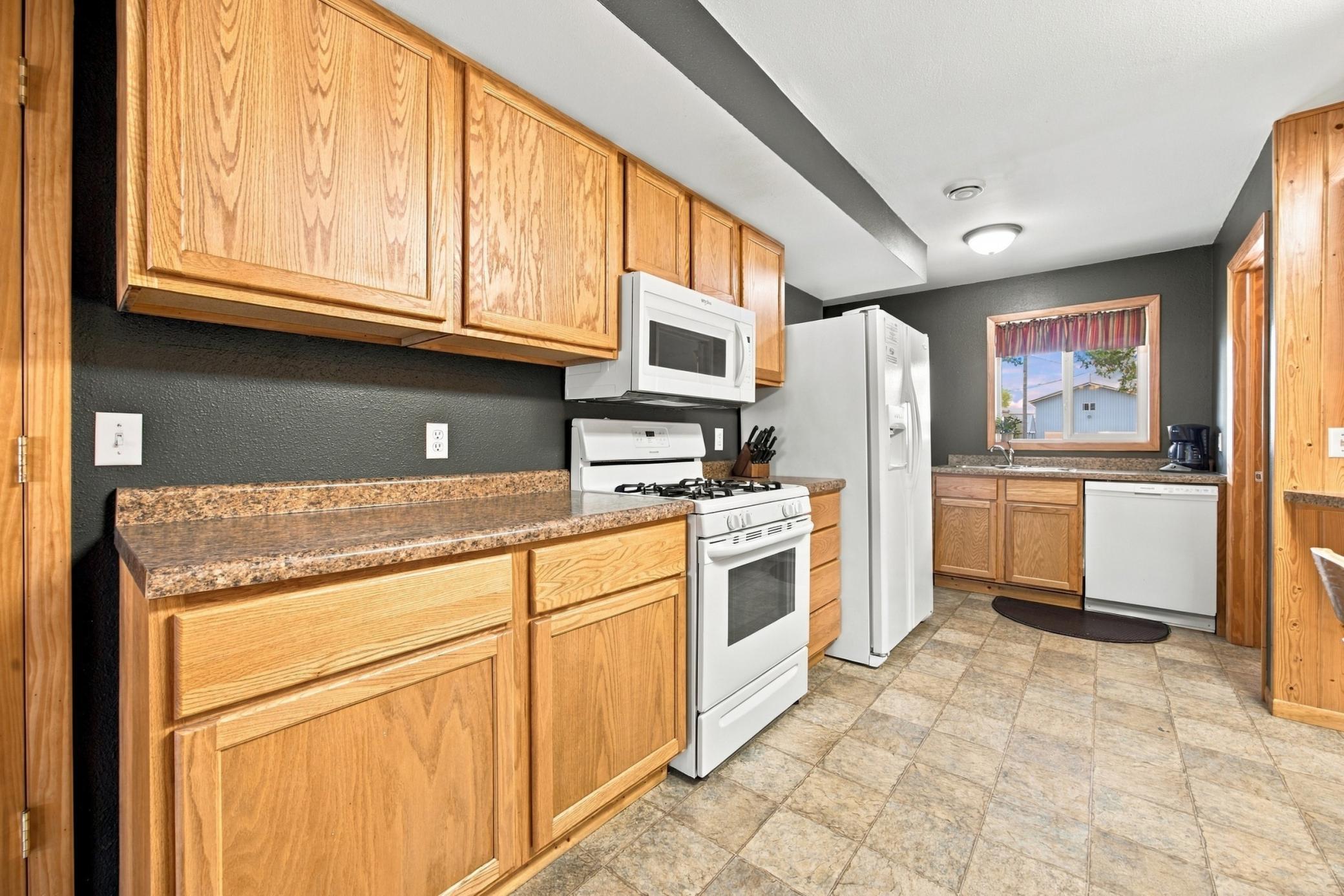 35686 Rush Lake Loop 19 Property Photo 6