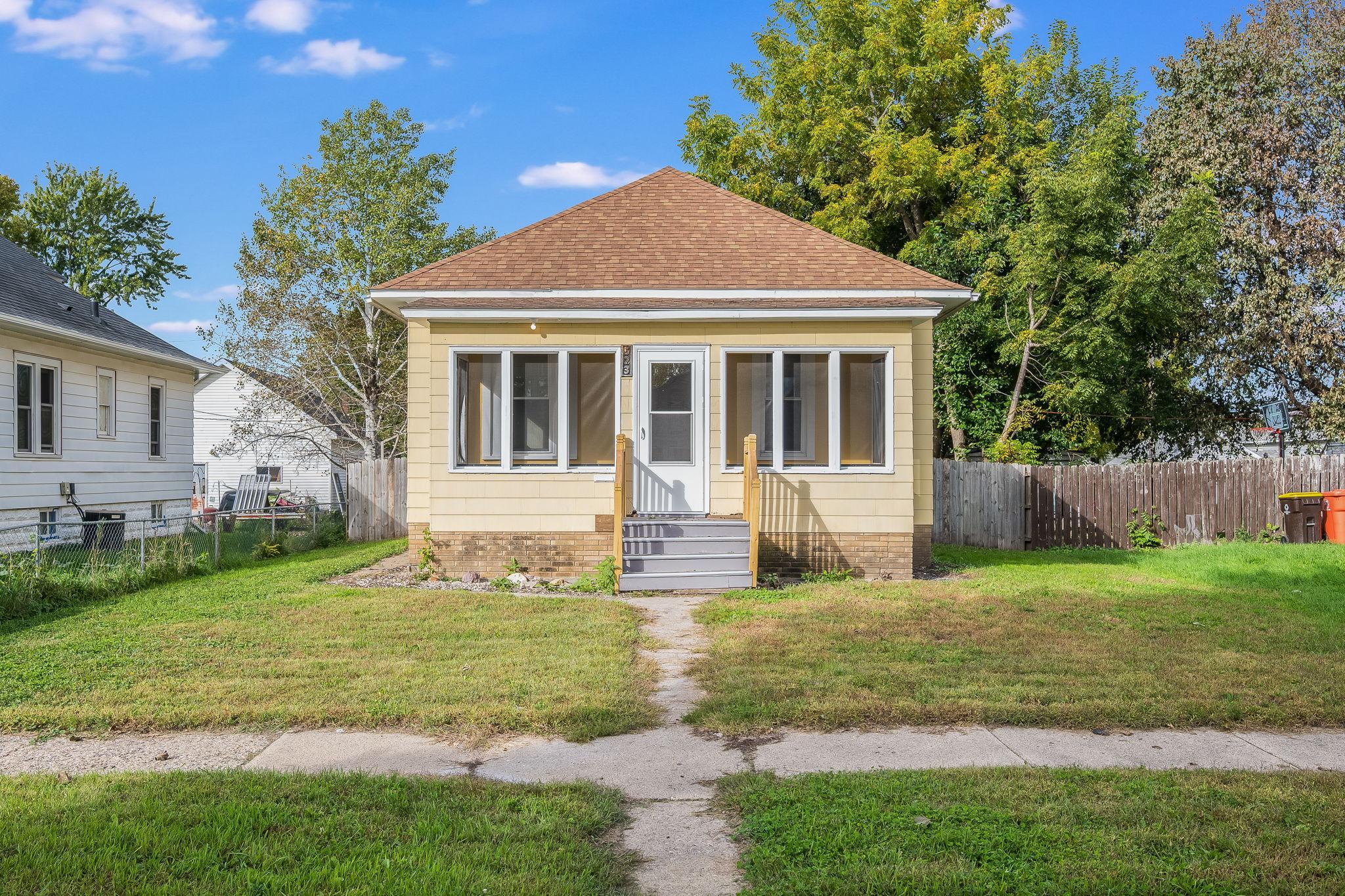 523 N Hampton Street Property Photo 1