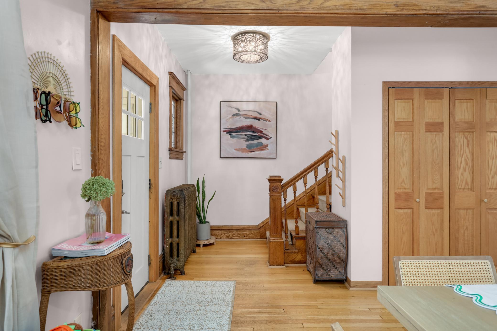 823 Armstrong Avenue Property Photo 2