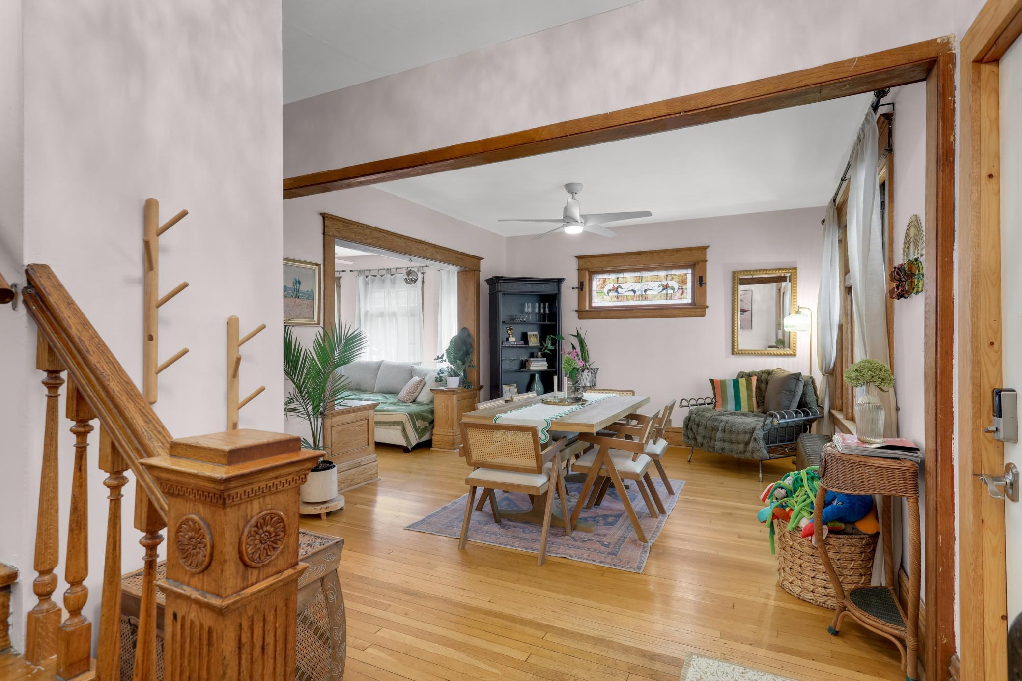 823 Armstrong Avenue Property Photo 3