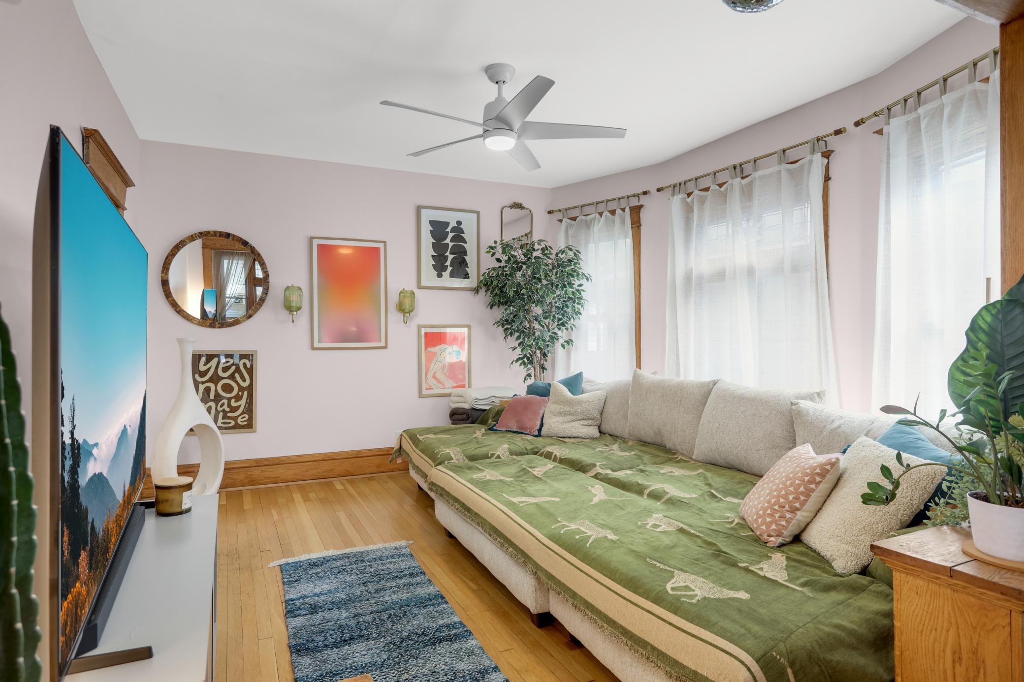 823 Armstrong Avenue Property Photo 7