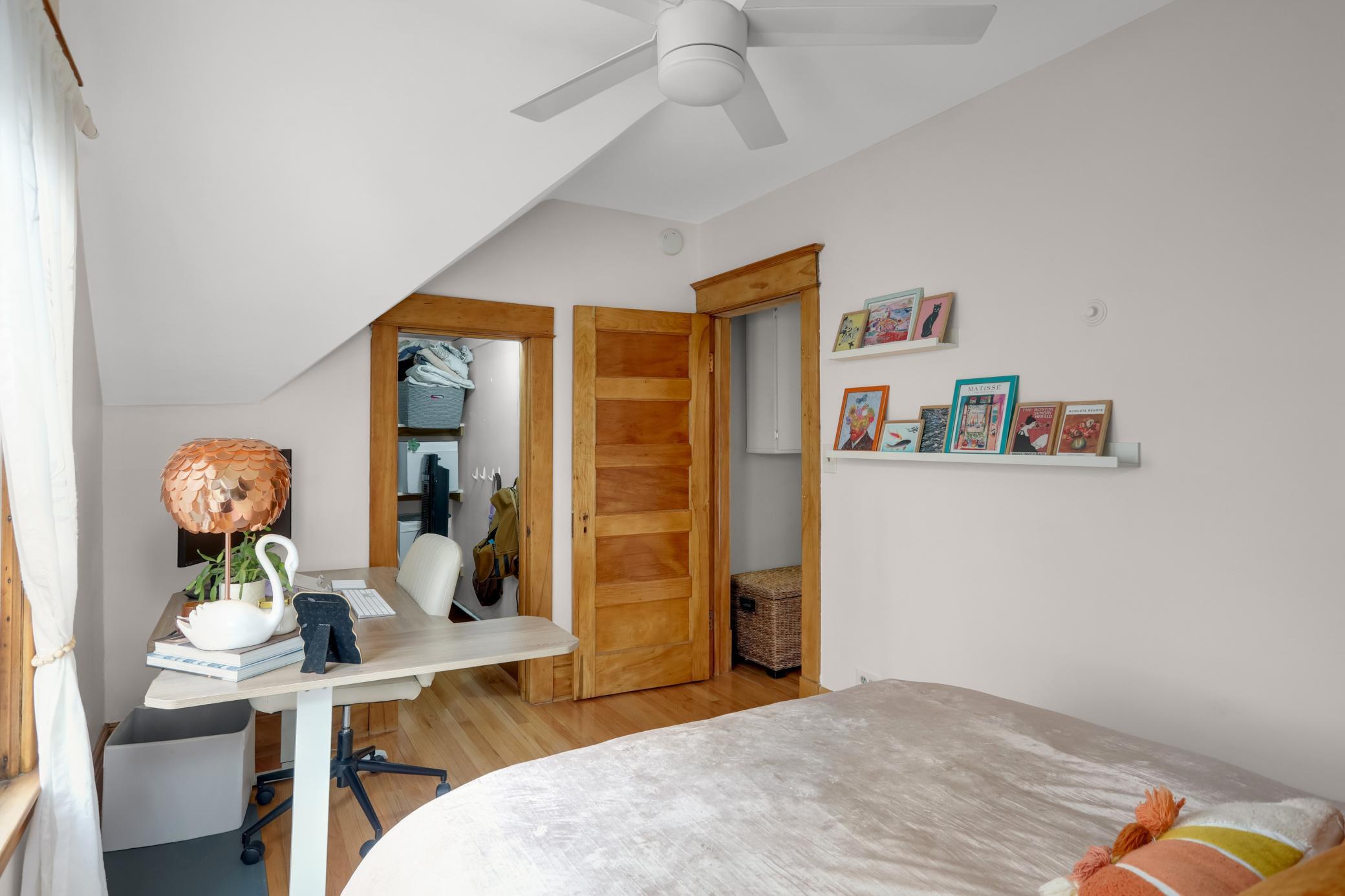 823 Armstrong Avenue Property Photo 18