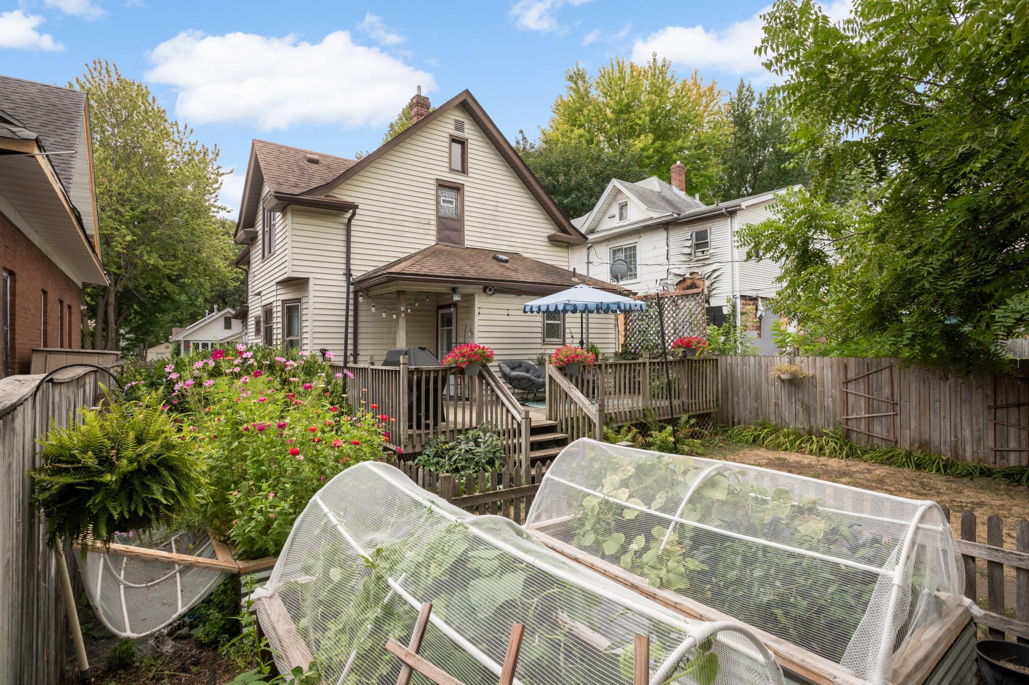 823 Armstrong Avenue Property Photo 30