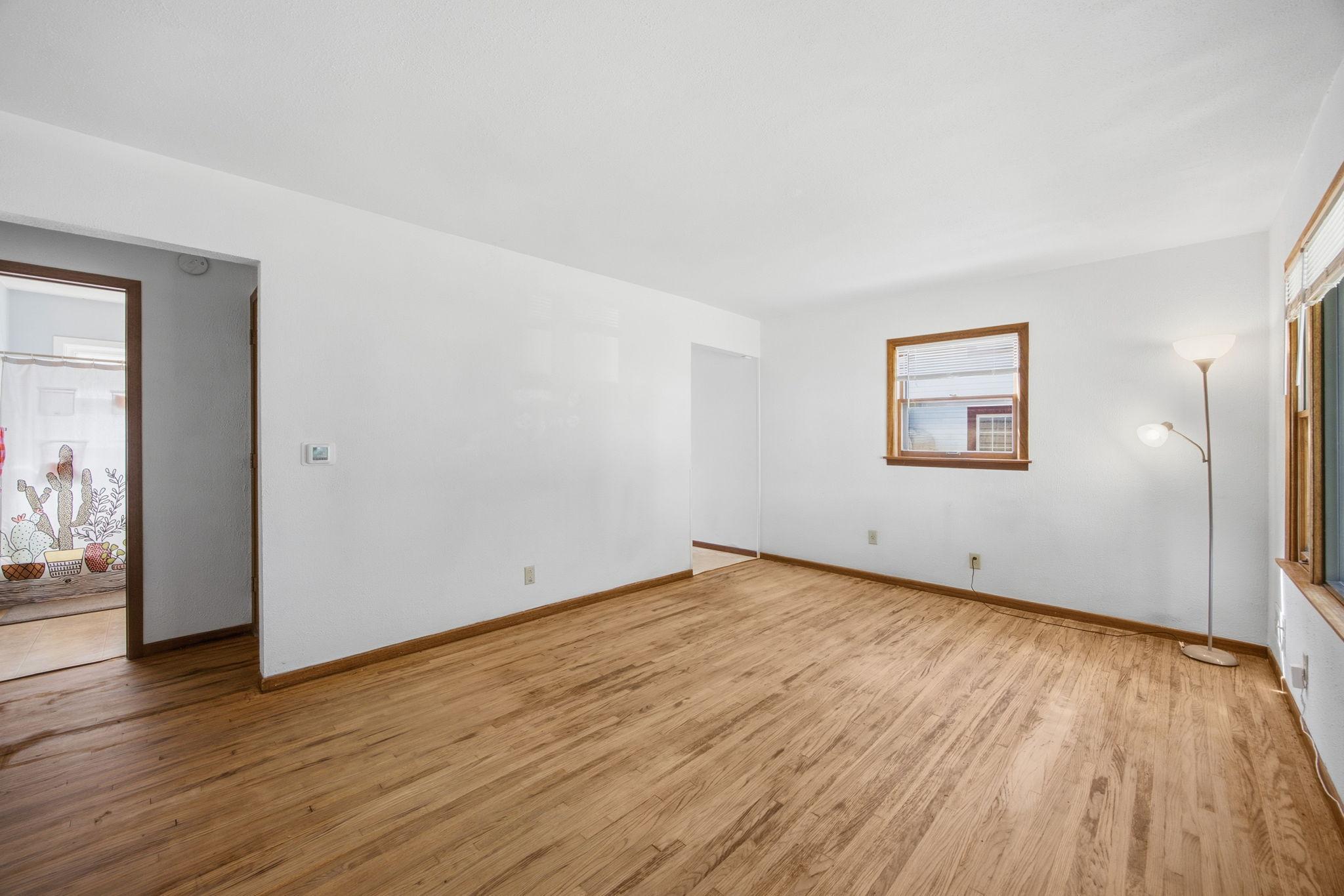 920 Magnolia Avenue E Property Photo 5