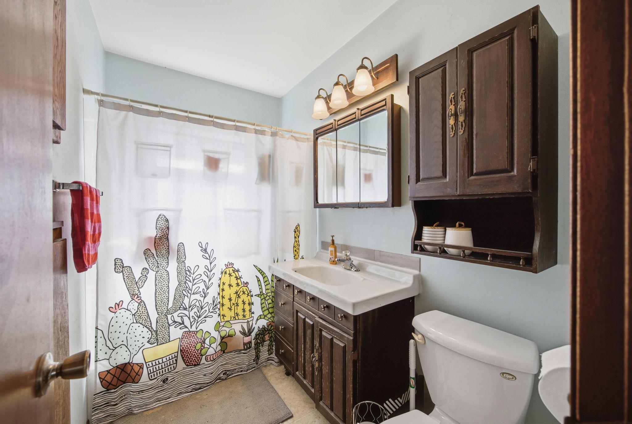 920 Magnolia Avenue E Property Photo 7