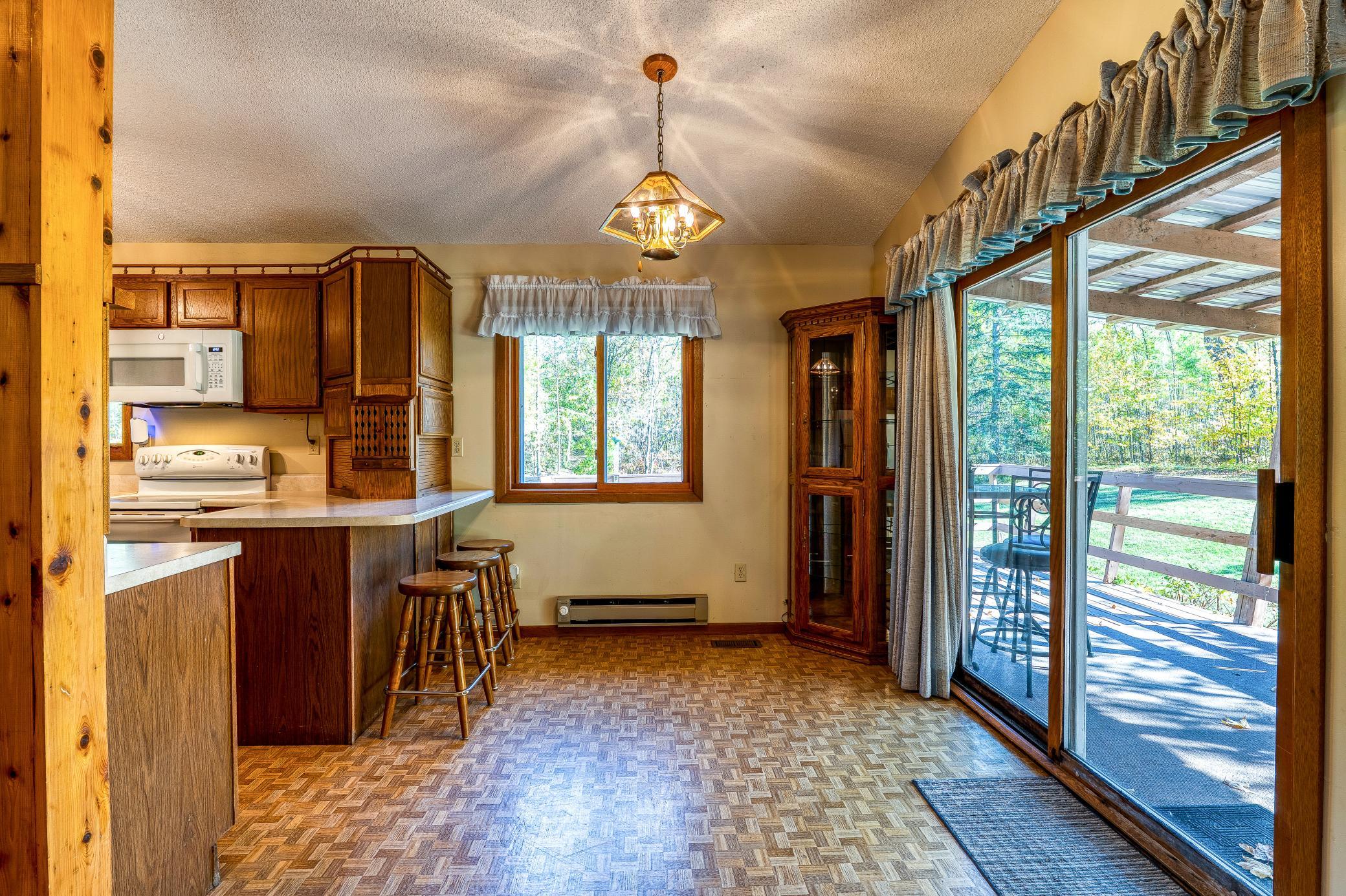 9330 Country Club Road Ne Property Photo 6
