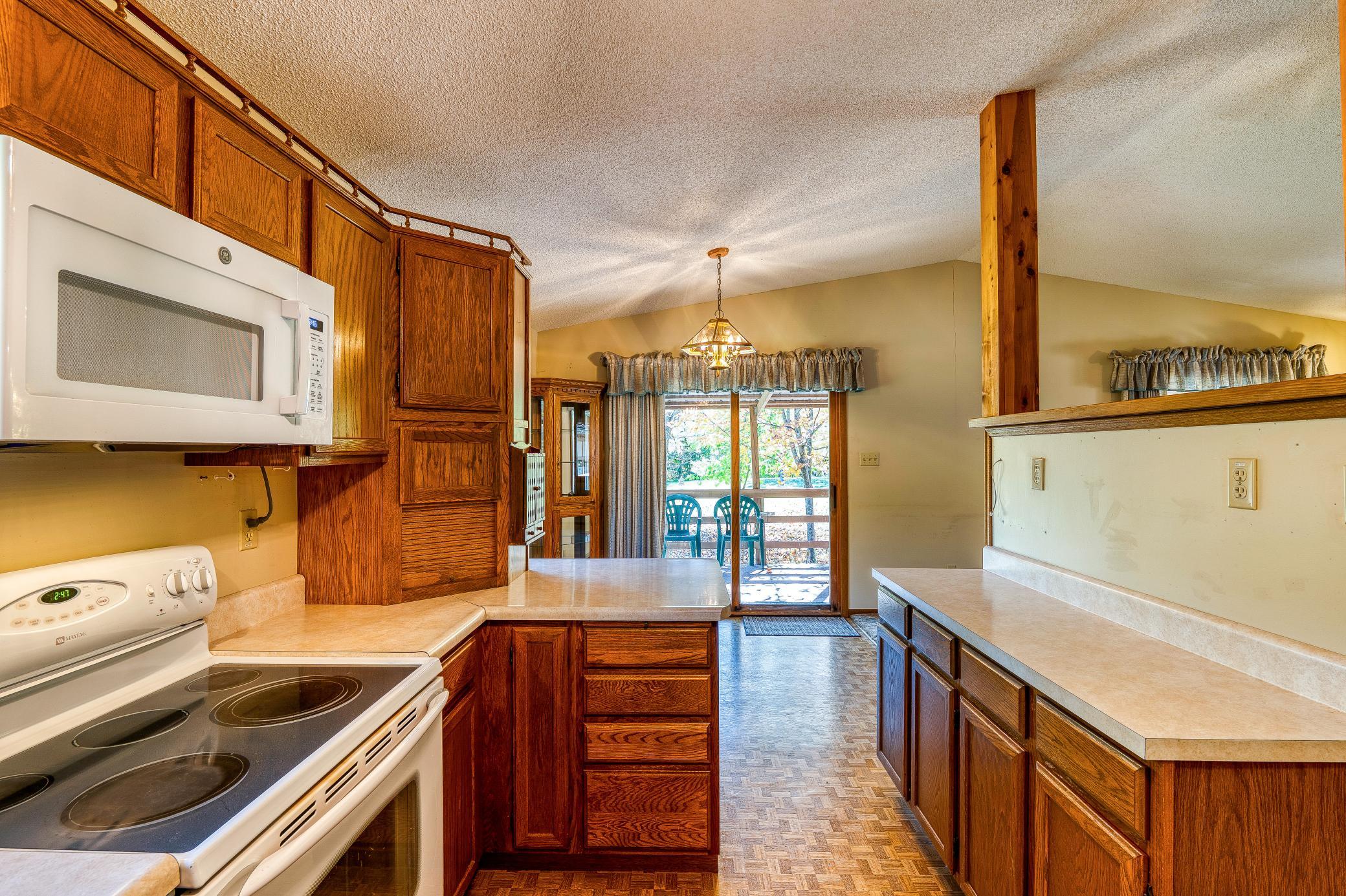 9330 Country Club Road Ne Property Photo 11