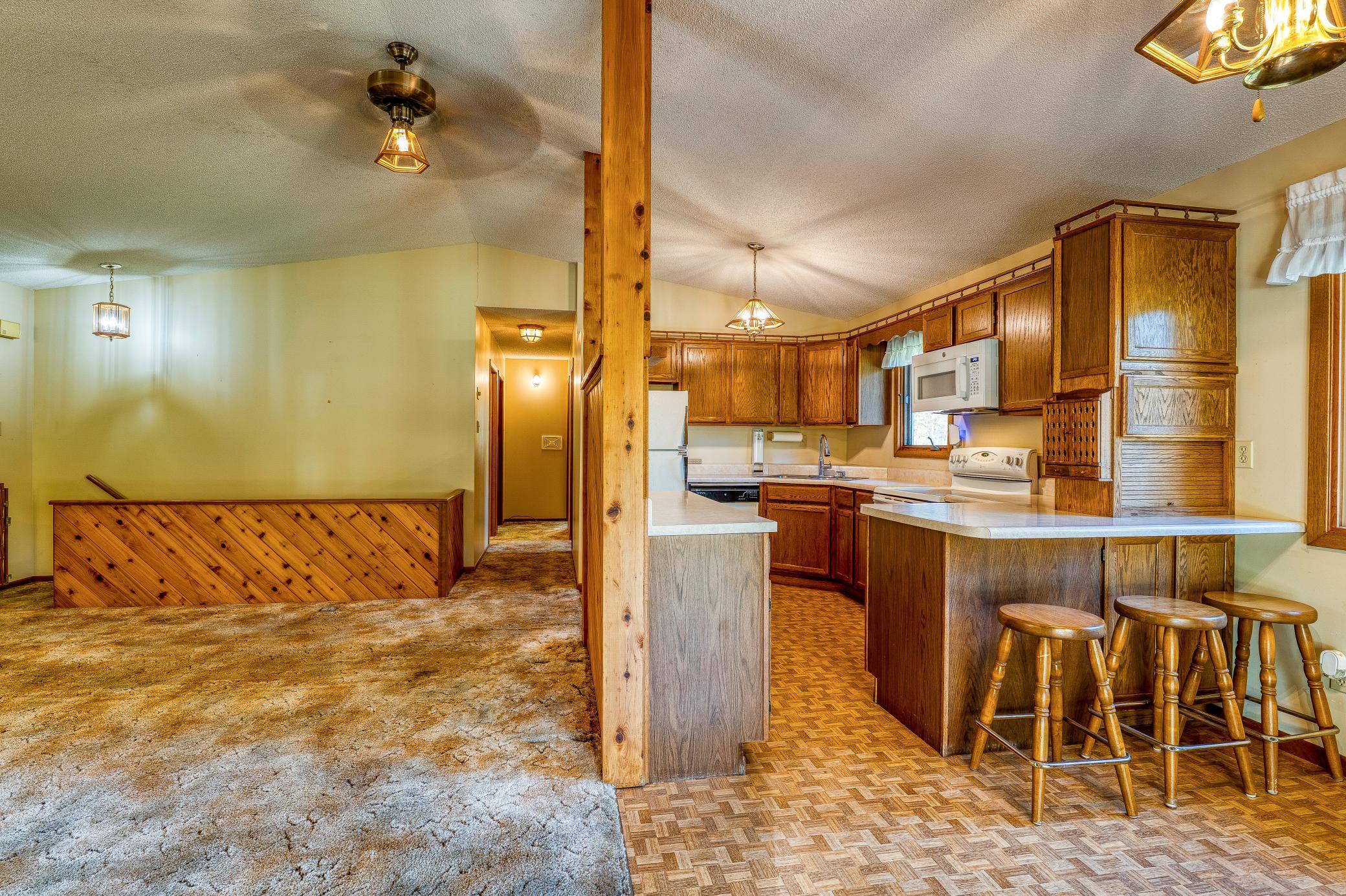 9330 Country Club Road Ne Property Photo 17
