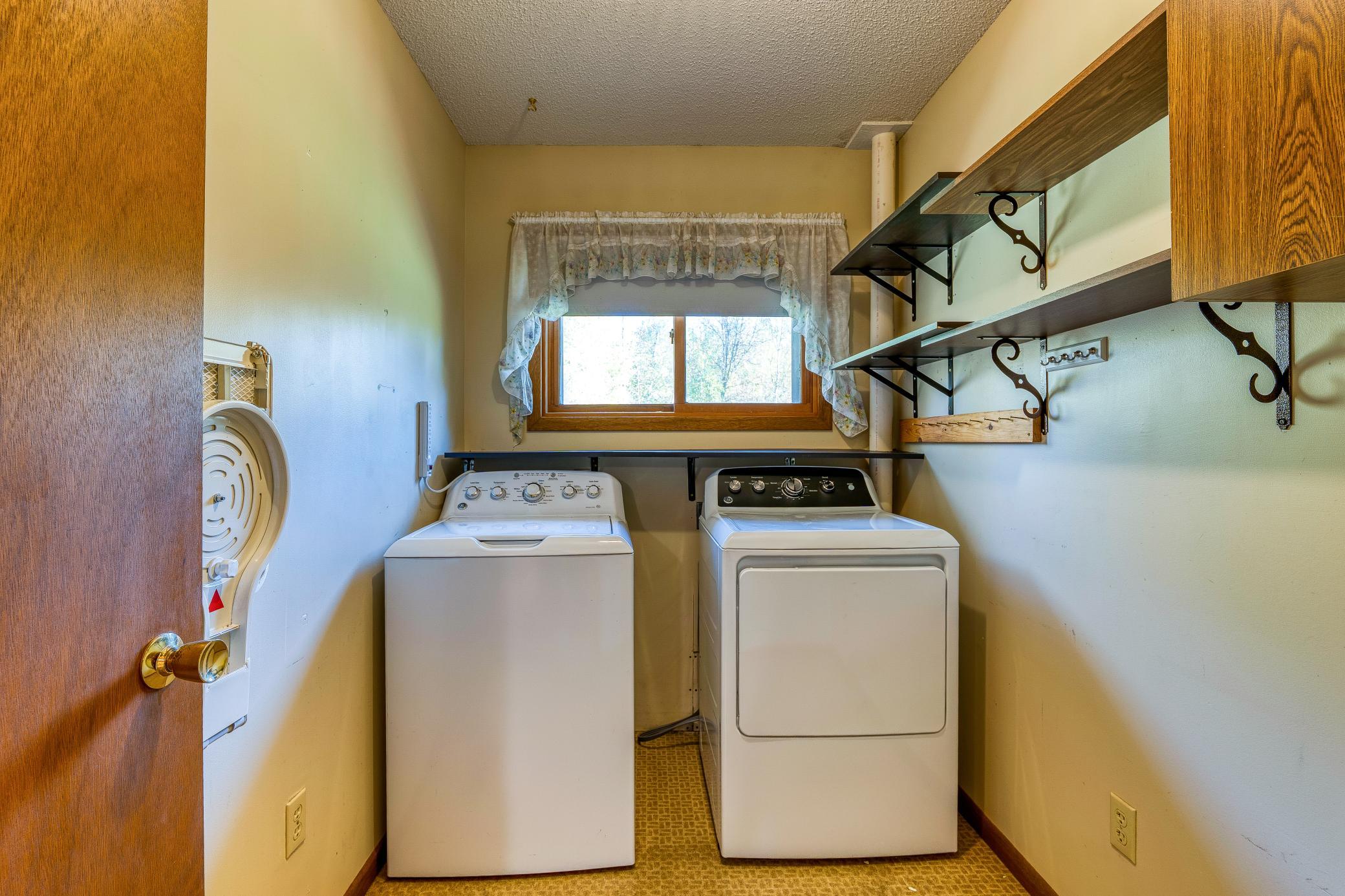 9330 Country Club Road Ne Property Photo 21